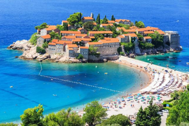 Budva, Sveti Stefan-sziget, Montenegró - PROAKTIVdirekt Életmód magazin és hírek - proaktivdirekt.com