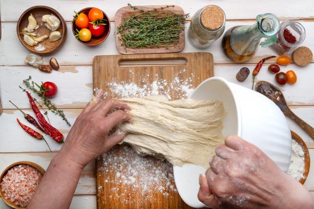 Gyúrás Fotó:123rf.com - PROAKTIVdirekt Életmód magazin és hírek - proaktivdirekt.com