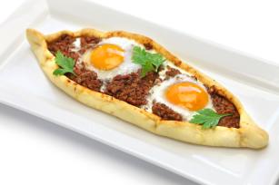 Tradicionális török pizza (pide) - PROAKTIVdirekt Életmód magazin és hírek - proaktivdirekt.com