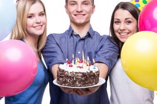 Boldog szülinap Fotó: 123rf.com - PROAKTIVdirekt Életmód magazin és hírek - proaktivdirekt.com