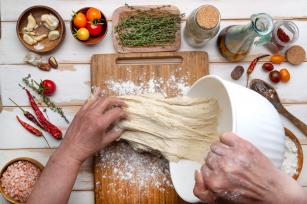 Gyúrás Fotó:123rf.com - PROAKTIVdirekt Életmód magazin és hírek - proaktivdirekt.com