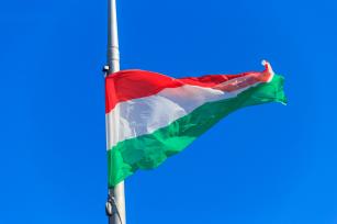 Magyar zászló Fotó: 123rf.com - PROAKTIVdirekt Életmód magazin és hírek - proaktivdirekt.com