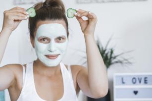 Otthoni arcpakolás Fotó: 123rf.com - PROAKTIVdirekt Életmód magazin és hírek - proaktivdirekt.com