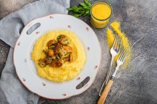 Polenta gombával Fotó:123rf.com - PROAKTIVdirekt Életmód magazin és hírek - proaktivdirekt.com
