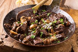 Szarvaspörkölt Fotó:123rf.com - PROAKTIVdirekt Életmód magazin és hírek - proaktivdirekt.com